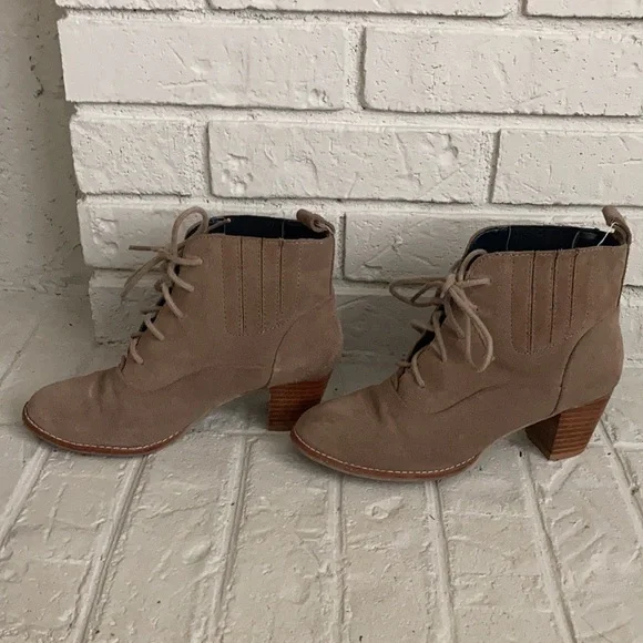 Dolce Vita Tan Heeled Boots - Picture 4 of 7